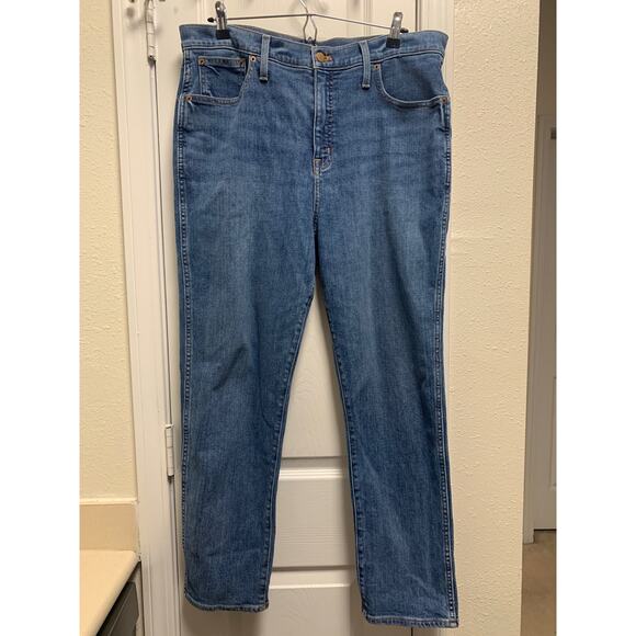 J. Crew High-Rise Classic Vintage Straight Leg Classic Jeans Medium Wash Size 32 - Picture 2 of 5